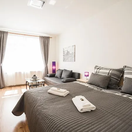 Apartament Cajkovskij *
